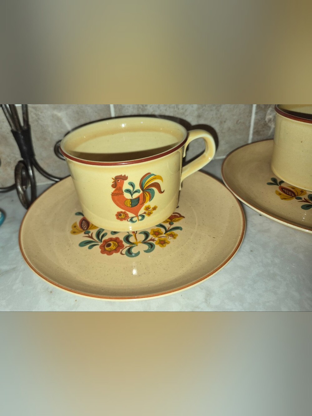2 Vintage Taylor Smith & Taylor cup & saucer set in the "Reveille" Pattern - Picture 5 of 6